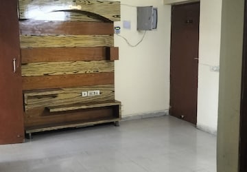 Room in 3 BHK Apartment at SRS Royal Hills, Sector 87 – for Rent