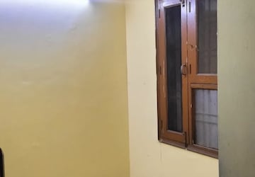 Room in 3 BHK Apartment at SRS Royal Hills, Sector 87 – for Rent