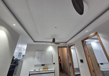 Furnished Amenities in 3 BHK Builder Floor at Chittaranjan Park – for Sale