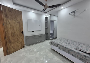 Room in 3 BHK Builder Floor at Chittaranjan Park – for Sale