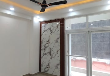 Room in 2 BHK Builder Floor at Sarfabad Village – for Sale