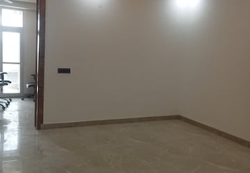 Room in 2 BHK Builder Floor at Sarfabad Village – for Sale