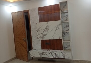 Room in 2 BHK Builder Floor at Sarfabad Village – for Sale