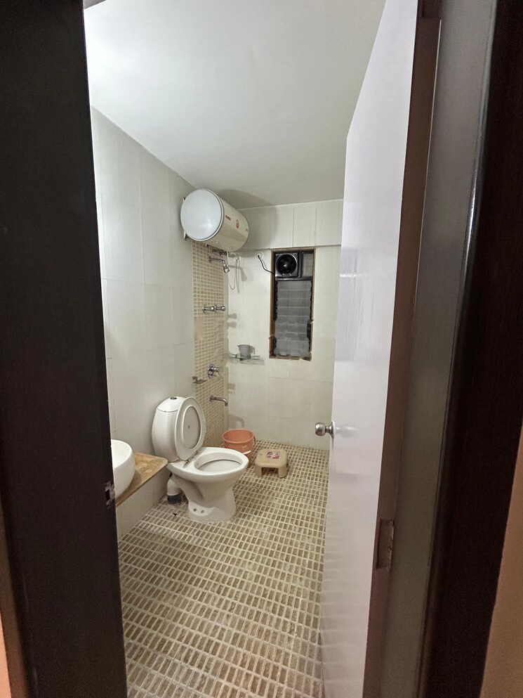 Bathroom, prakriti-society 2 Bedroom 1100 Sq.Ft. Apartment In Baner Pune 9337906