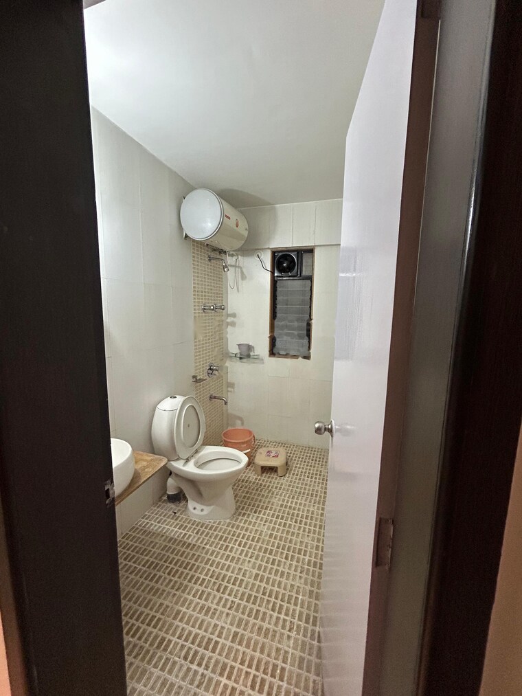 Bathroom, prakriti-society 2 Bedroom 1100 Sq.Ft. Apartment In Baner Pune 9337906