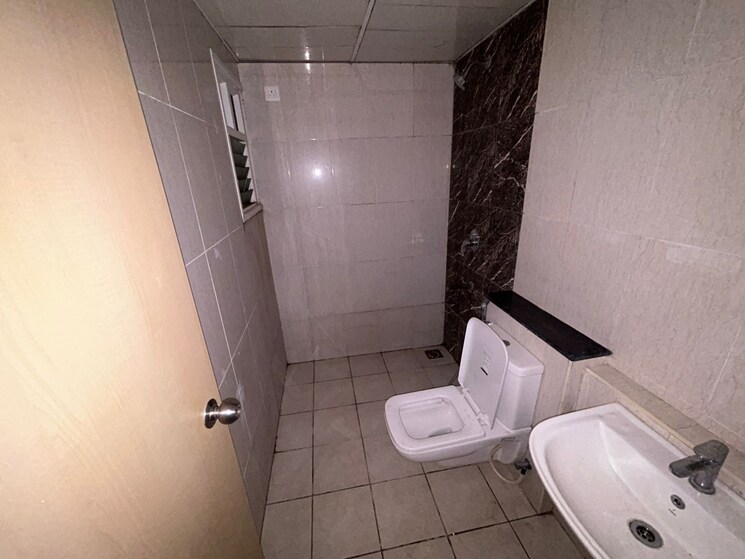 Bathroom, mantri-serenity 2 Bedroom 1330 Sq.Ft. Apartment In Kanakapura Road Bangalore 9337911