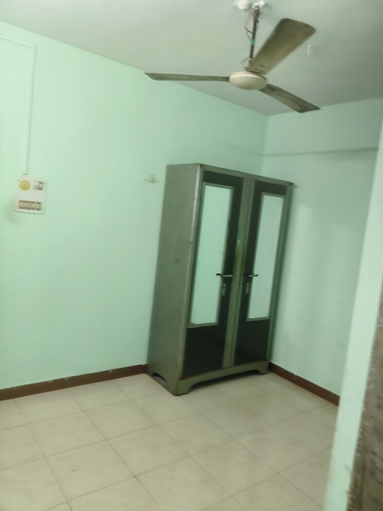 Room, mangeshi-prasad-complex 1 Bedroom 575 Sq.Ft. Apartment In Kalyan West Thane 9338025