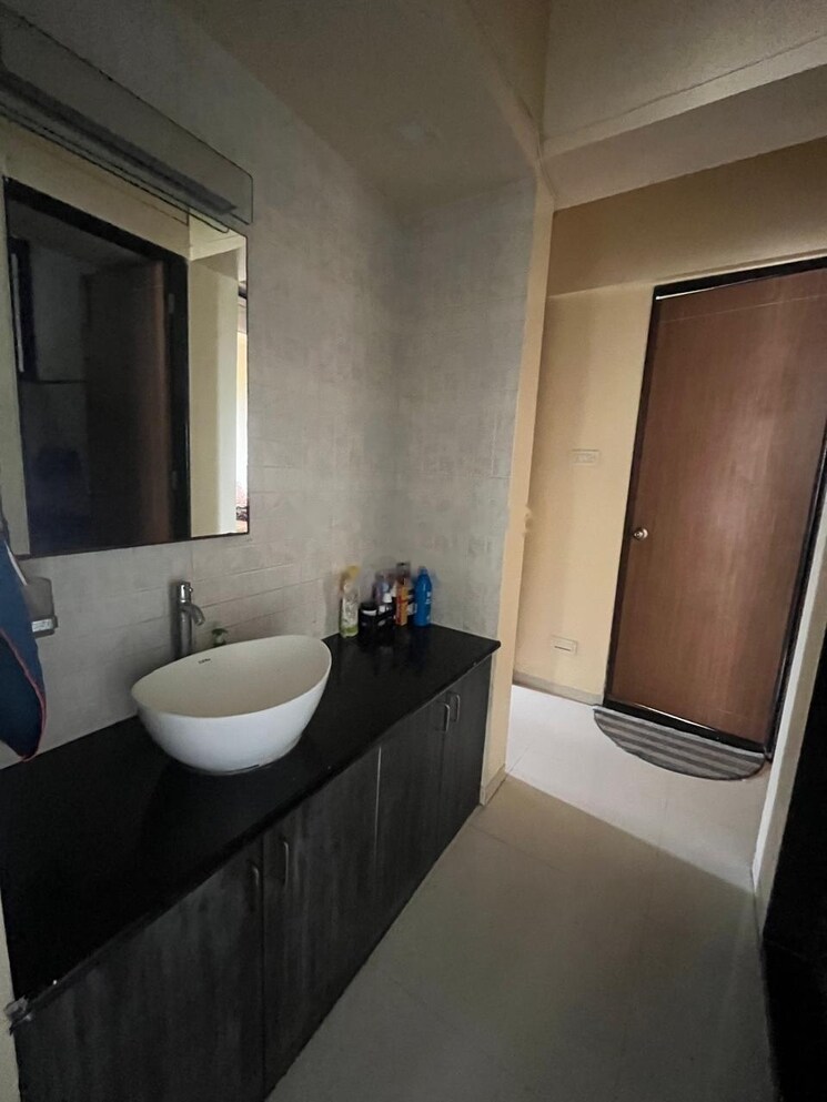 Bathroom, icon-windsor-residency 2 Bedroom 1209 Sq.Ft. Apartment In Balewadi Pune 9338018