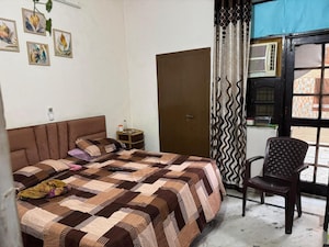 Bedroom in 2 BHK Builder Floor at South Delhi – for Rent