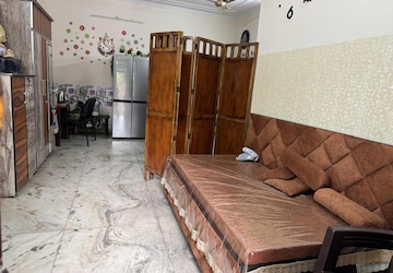 Bedroom in 2 BHK Builder Floor at South Delhi – for Rent