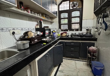 Kitchen in 2 BHK Builder Floor at South Delhi – for Rent