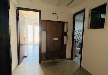 Room in 2 BHK Builder Floor at Sector 16c Greater Noida – for Sale