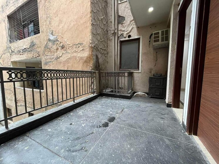 Balcony, chattarpur 4 Bedroom 1800 Sq.Ft. Apartment In Chattarpur Delhi 9338101