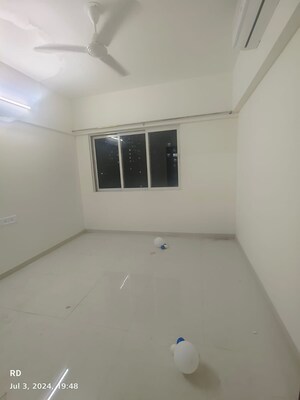 Room in 2 BHK Apartment at Omkar Signet, Malad East – for Rent