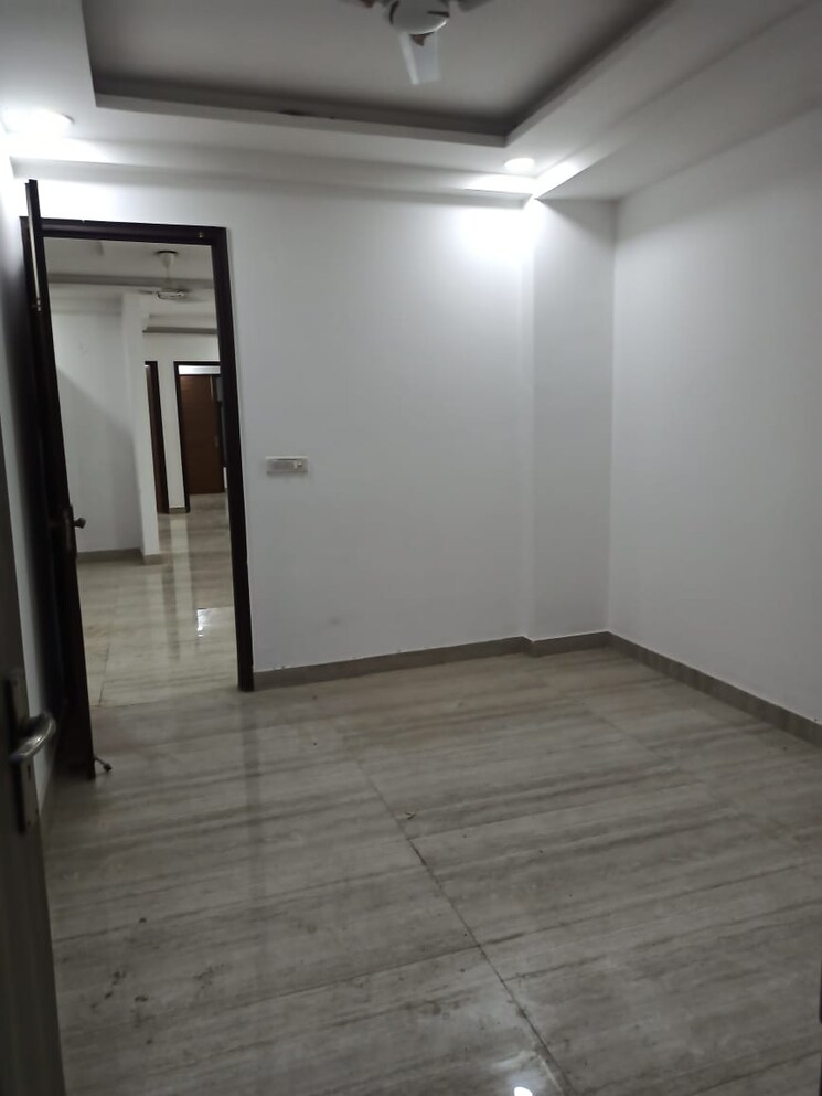 Room, chattarpur 3 Bedroom 1000 Sq.Ft. Apartment In Chattarpur Delhi 9338240