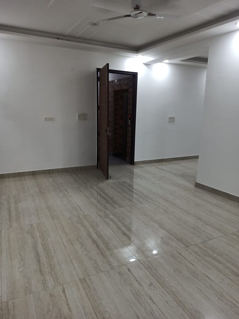 Room, chattarpur 3 Bedroom 1000 Sq.Ft. Apartment In Chattarpur Delhi 9338240