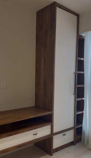 Building Lobby in 3.5 BHK Apartment at M3M Heights, Sector 65 – for Rent