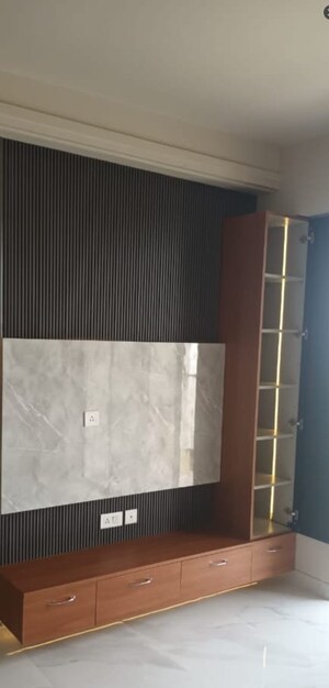 Bathroom in 3.5 BHK Apartment at M3M Heights, Sector 65 – for Rent