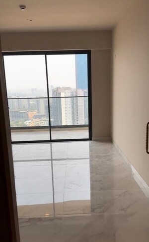 Room in 3.5 BHK Apartment at M3M Heights, Sector 65 – for Rent