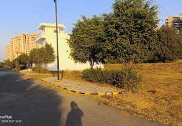 Plot For Sale in Sector 19