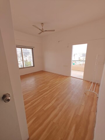 Room in 3 BHK Apartment at Multicon Silver Dale Phase I, Baner – for Sale