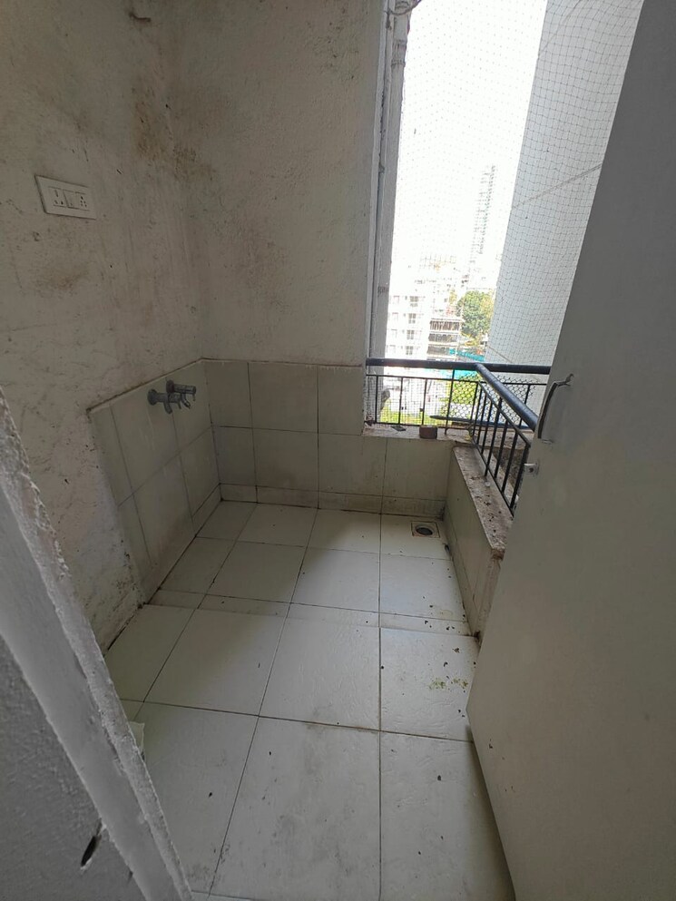 Balcony, multicon-silver-dale-phase-i 3 Bedroom 1535 Sq.Ft. Apartment In Baner Pune 9338346