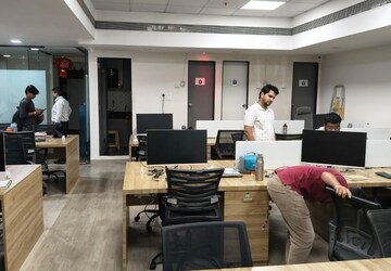 Office Space For Rent in Pinnacle Business Park, Andheri East
