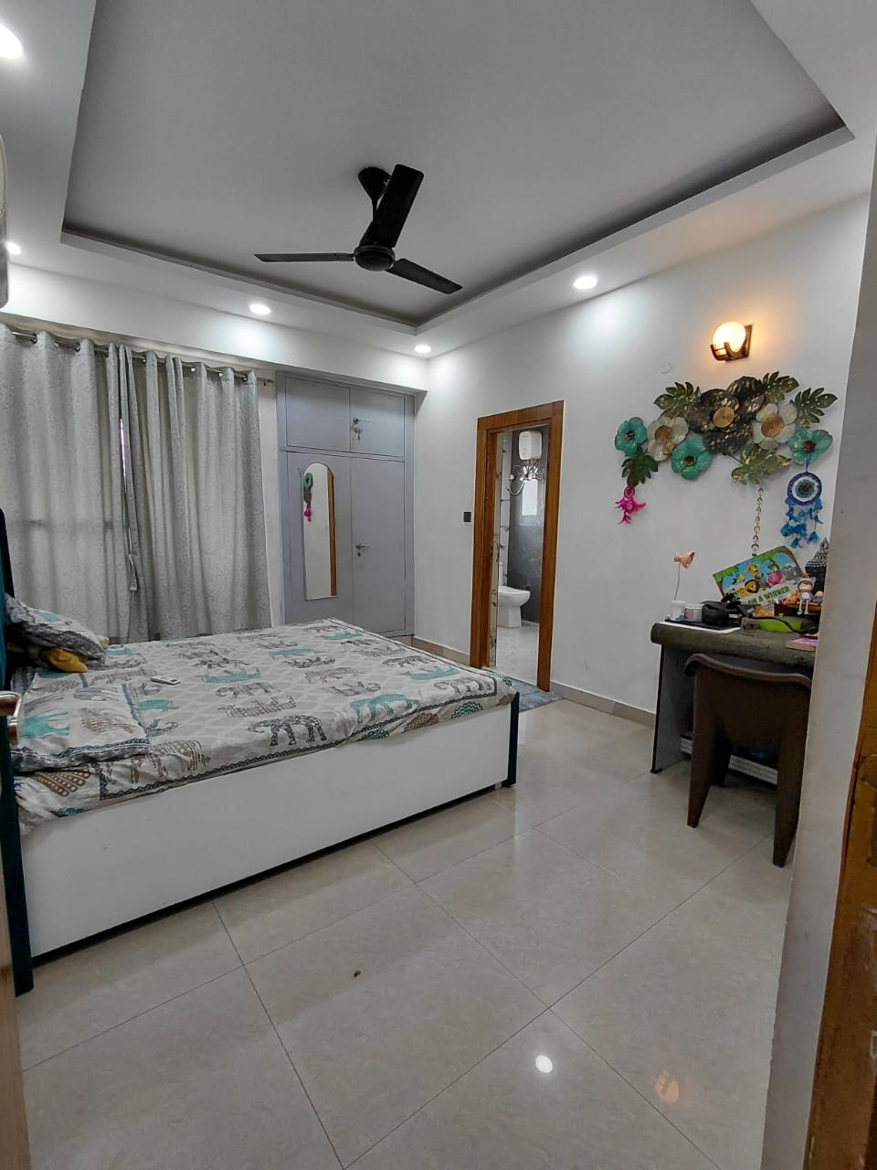 3 BHK + Study Room 1265 Sq.Ft. Apartment in Amrapali Royal