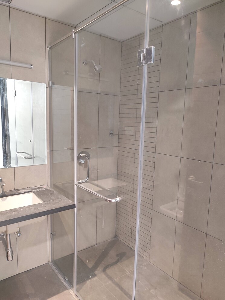 Bathroom, trendset-jayabheri-elevate 4 Bedroom 4015 Sq.Ft. Apartment In Madhapur Hyderabad 9338524