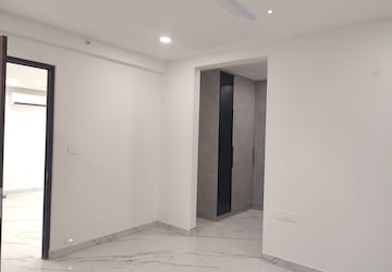 Room in 4 BHK Apartment at Trendset Jayabheri Elevate, Madhapur – for Rent