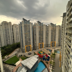 2 BHK + Servant Room Apartment For Sale in Amanora Aspire Towerss