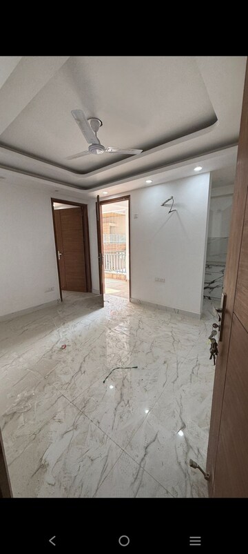 Room in 2 BHK Builder Floor at Saket – for Rent