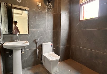 Living Room in 2 BHK Builder Floor at Palm Residency Chhatarpur, Chattarpur – for Rent