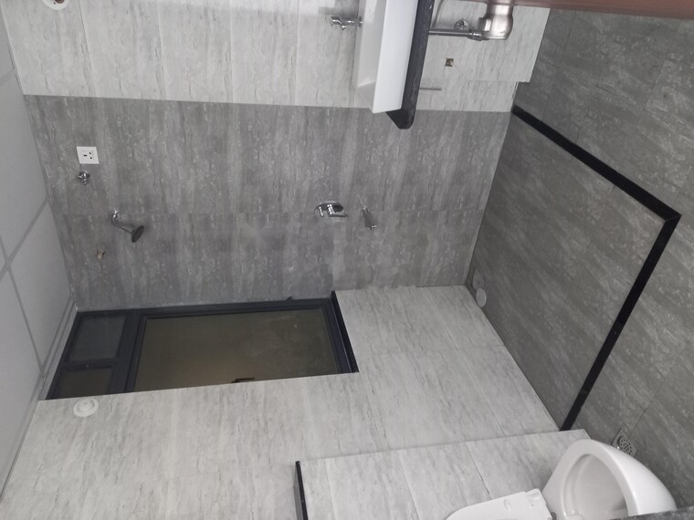 Bathroom, mantra-mirari 3.5 Bedroom 1500 Sq.Ft. Apartment In Koregaon Park Pune 9338802