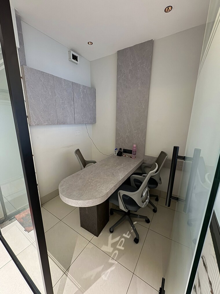 Team Area, new town Commercial Office Space 650 Sq.Ft. In New Town Kolkata 9338829