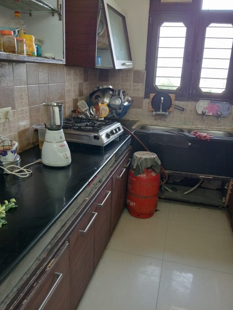 Kitchen, mittals-rishi-apartments-chandigarh 2 Bedroom 1350 Sq.Ft. Apartment In Ambala Highway Zirakpur 9338958