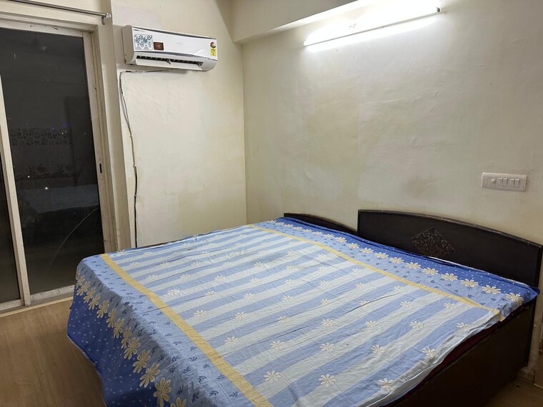 Bedroom, dlf-express-greens 4 Bedroom 2230 Sq.Ft. Apartment In Manesar Sector 1a Gurgaon 9339090