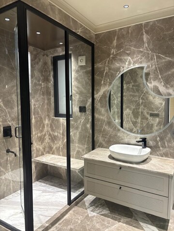 Master Bedroom in 4 BHK Builder Floor at Greater Kailash I – for Rent