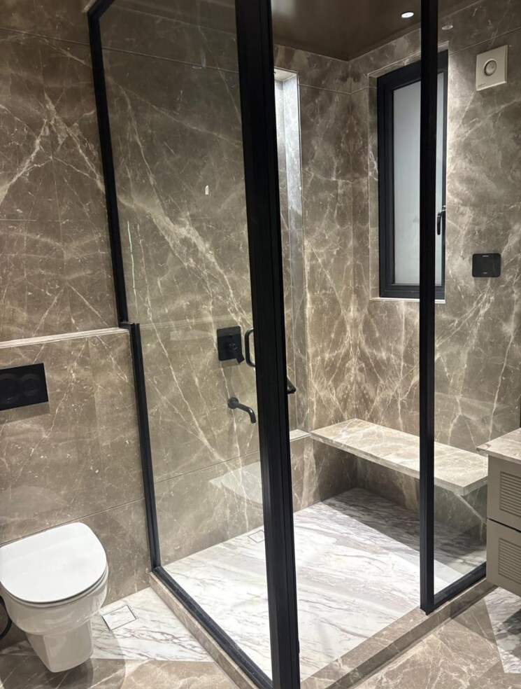 Bathroom, greater kailash i 4 Bedroom 300 Sq.Yd. Builder Floor In Greater Kailash I Delhi 9339110