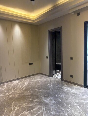 Room in 4 BHK Builder Floor at Greater Kailash I – for Rent