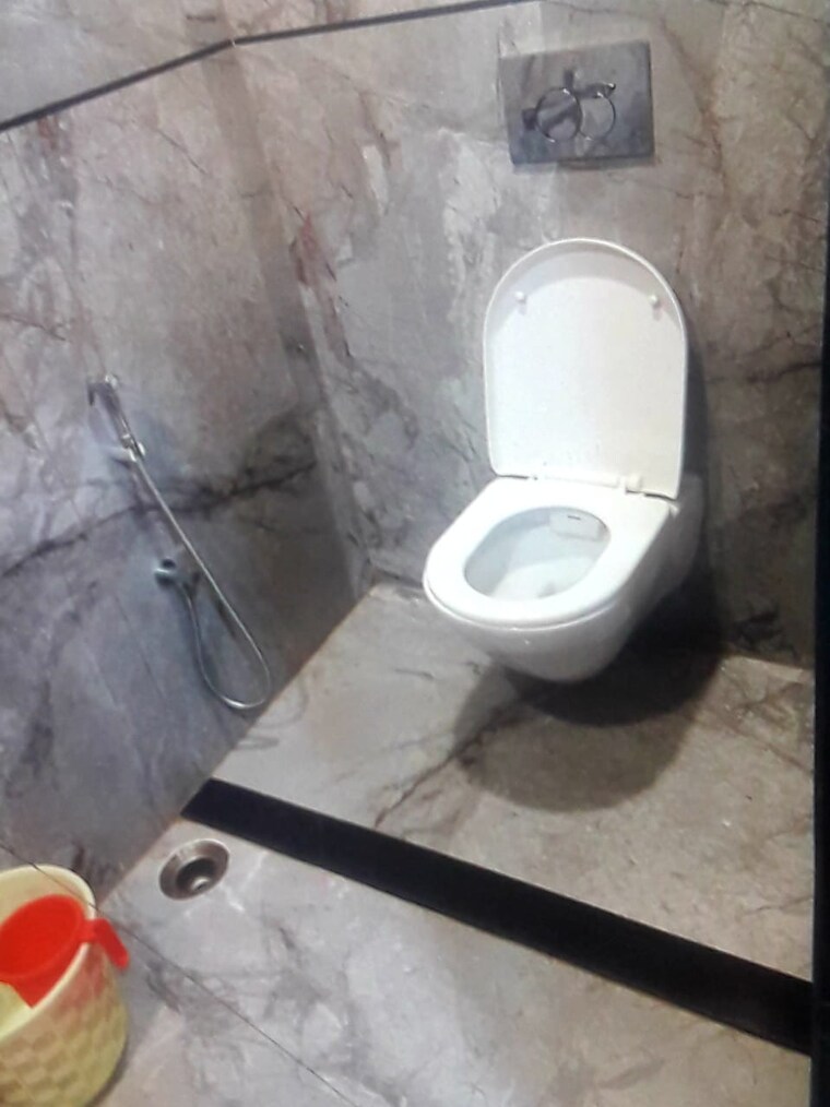 Attached Bathroom, ashram para 2 Bedroom 800 Sq.Ft. Apartment In Ashram Para Siliguri 9339132