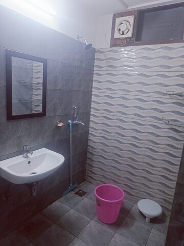 Bathroom in 3 BHK Apartment at MD Leafstone Apartments, Patiala Road – for Rent