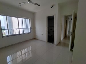 Room in 3 BHK Apartment at Godrej Elements, Hinjewadi – for Rent