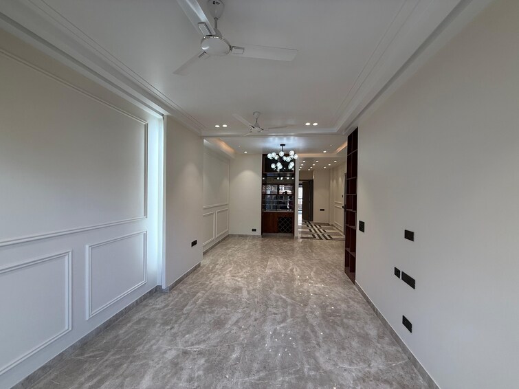 Cover Image, greater kailash i 3 Bedroom 208 Sq.Ft. Builder Floor In Greater Kailash I Delhi 9339222