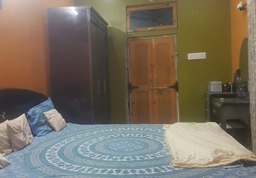 Bedroom in 1 RK Apartment at New Rajinder Nagar – for Rent