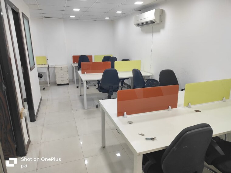 Team Area, sector 16 Commercial Office Space in IT/SEZ 800 Sq.Ft. In Sector 16 Noida 9339253