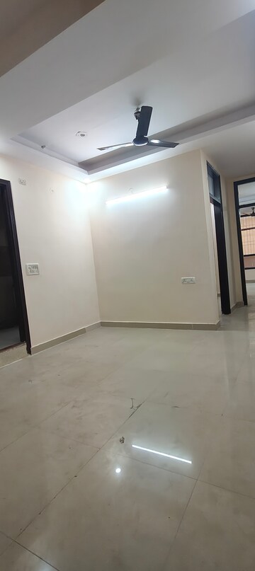Room in 2 BHK Builder Floor at Chattarpur – for Rent