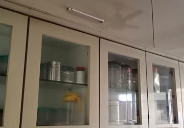 Room in 2 BHK Apartment at Atul Blue Meadows, Andheri East – for Rent