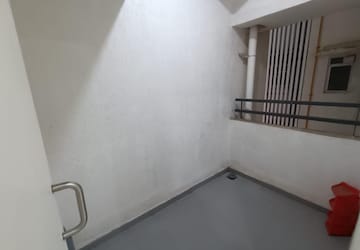 Room in 2 BHK Apartment at Godrej 24, Hinjewadi – for Rent