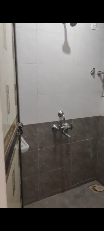 Bathroom in 1 BHK Apartment at Sai Magan CHS, Vile Parle East – for Rent